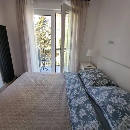 Apartment Arinea *